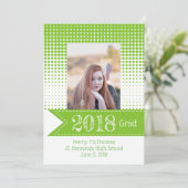 明るい緑のパターン写真卒業発表 案内状 (スタンド正面)