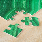 明るい緑のマラカイト鉱物 ジグソーパズル (側面)