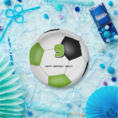 明るい緑色の黒いサッカーボール子供の誕生日パーティー ペーパープレート (パーティー)