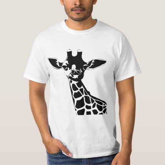 明るい背景にぴったりなサバンナ・クイーン Tシャツ (正面)