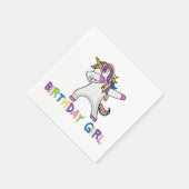 明るい色のダビングユニコーン誕生日の女の子 スタンダードカクテルナプキン (角)