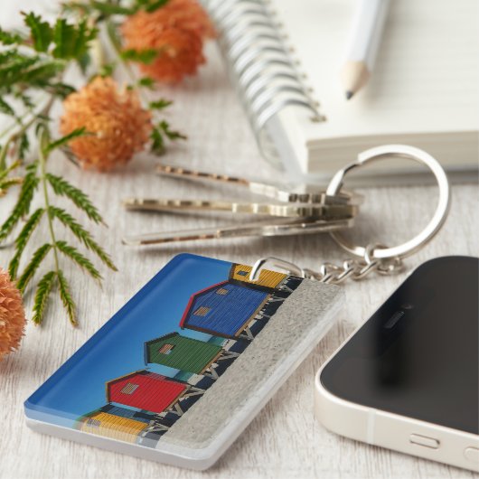 明るい色のビーチ小屋 キーホルダー (正面右)