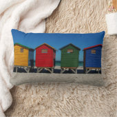 明るい色のビーチ小屋 ランバークッション (ブランケット)