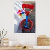 明るい色のビーチ玩具 ポスター (キッチン)