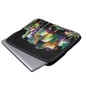 明るい色のフェスティバルマルディグラス飲料 ラップトップスリーブ (正面下部)