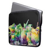 明るい色のフェスティバルマルディグラス飲料 ラップトップスリーブ (正面左)