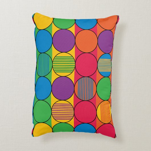 明るい色の円とストライプ アクセントクッション (裏面(縦))