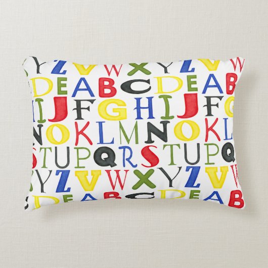 明るい色の手紙Megan Meagher アクセントクッション (正面)