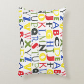 明るい色の手紙Megan Meagher アクセントクッション (正面(垂直))