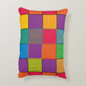 明るい色の正方形とストライプ アクセントクッション (裏面(縦))