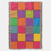 明るい色の正方形とストライプ スローブランケット (正面縦)
