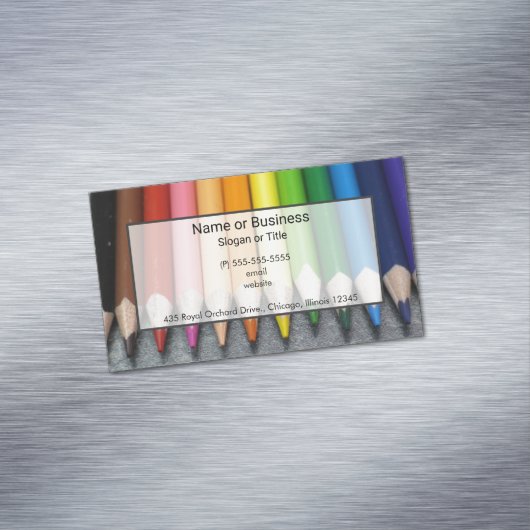 明るい色の鉛筆の列。 マグネット名刺 (インサイチュ)