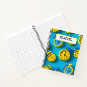 明るい色の青と黄色の目覚まし時計 ノートブック (内部)