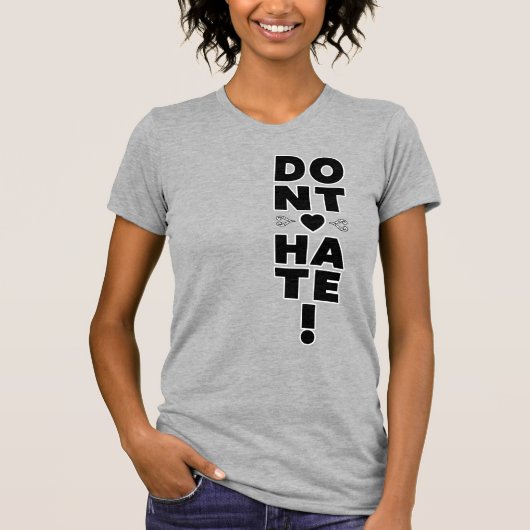 明るい色を嫌いにしない Tシャツ (正面)