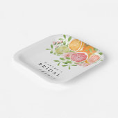 明るい花と柑橘類のブライダルシャワー ペーパープレート (傾斜あり)