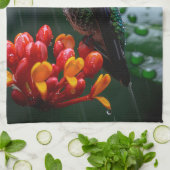 明るい花に止まったハチドリ キッチンタオル (折り畳み)