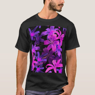 明るい花のパターン、ネオンのジャングルの光。 Tシャツ