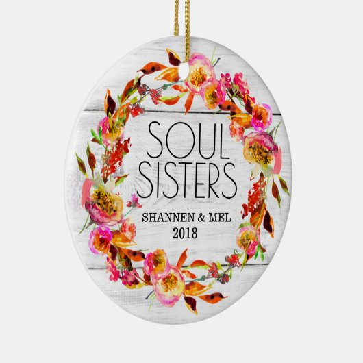 明るい花模様及び白人のShiplapの精神の姉妹の友人 セラミックオーナメント (右)