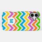 明るい虹色のジグザグモノグラム iPhoneケース (裏面横)