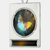 明るい蝶と夜の蝶 シルバープレートバナーオーナメント (左)