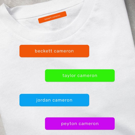 明るい衣類のラベルにアイロンという名前を付ける ラベル