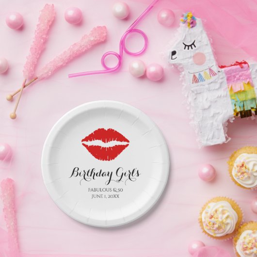 明るい赤のリップスティック素晴らしい&50誕生日パーティー ペーパープレート (パーティー)