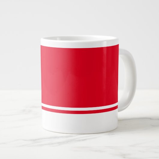 明るい赤の背景の白い下の縁のストライプ ジャンボコーヒーマグカップ (正面右)