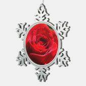 明るい赤バラ花美しいフローラ スノーフレークピューターオーナメント (右)