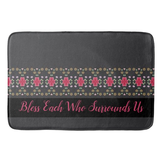 明るい赤紫色アートピンクのフローラアクセント(緑) バスマット (正面)