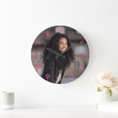 明るい赤紫色カスタムピンクローマ数字 ラージ壁時計 (ホーム)