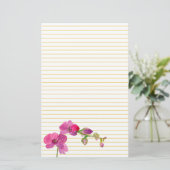 明るい赤紫色ピンクオーキッドフラワーイエローライニング 便箋 (スタンド正面)