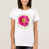 明るい赤紫色ピンクデイジー花 Tシャツ (正面)