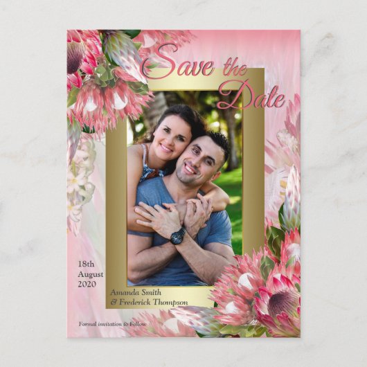 明るい赤紫色プロテアと赤面&金ゴールド日付の保存 案内ポストカード (正面)