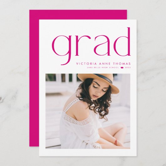 明るい赤紫色ミニマルタイポグラフィ写真卒業 案内状 (正面/裏面)