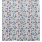 明るい離れグレーの背景に開いた作業の シャワーカーテン (正面)