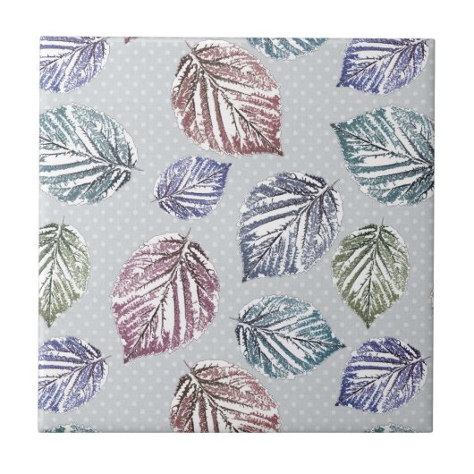 明るい離れグレーの背景に開いた作業の タイル (正面)