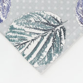 明るい離れグレーの背景に開いた作業の フリースブランケット (角)