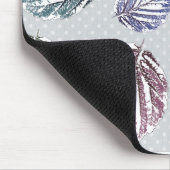 明るい離れグレーの背景に開いた作業の マウスパッド (コーナー)