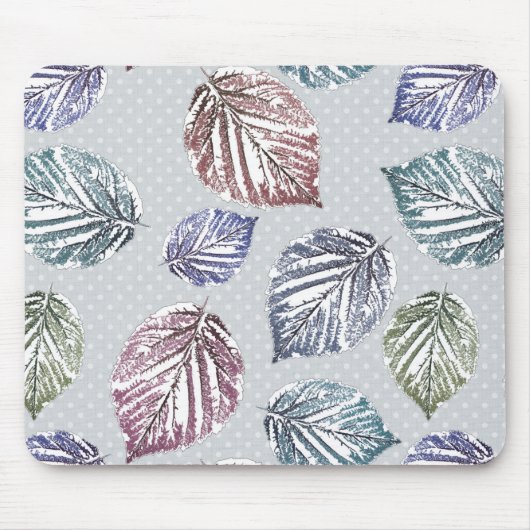 明るい離れグレーの背景に開いた作業の マウスパッド (正面)