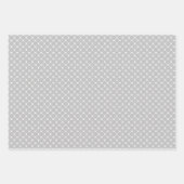 明るい離れグレーの背景に開いた作業の ラッピングペーパーシート (正面3)