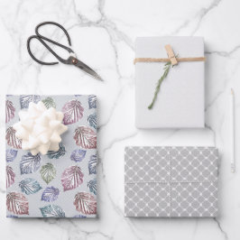 明るい離れグレーの背景に開いた作業の ラッピングペーパーシート