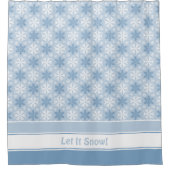 明るい青と冬の白のスノーフレークパターンこうもり シャワーカーテン (正面)