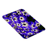 明るい青と白のデジタルの花 マグネット (右側)