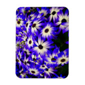 明るい青と白のデジタルの花 マグネット (縦)