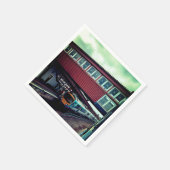 明るい青の列車、橋の下 スタンダードカクテルナプキン (角)