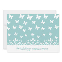 明るい青の白い蝶の渦巻き結婚招待