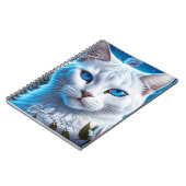 明るい青の目を持つ白猫パーソナライズされた ノートブック (左側)