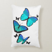 明るい青の蝶のフライトイラストレーション アクセントクッション (裏面(縦))