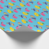 明るい青パターン（の模様が）あるとピンクの夏のプール ラッピングペーパー (角)
