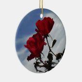 明るい青空に赤いバラ セラミックオーナメント (右)